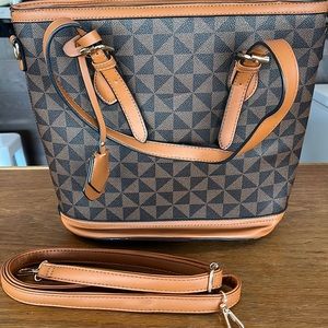 Geometric leather handbag